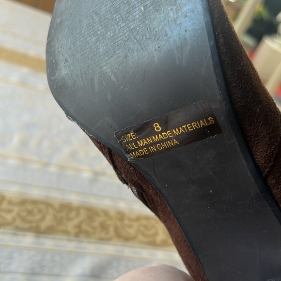 Imitation suede brown heeled boots size 8 - Picture 8 of 12